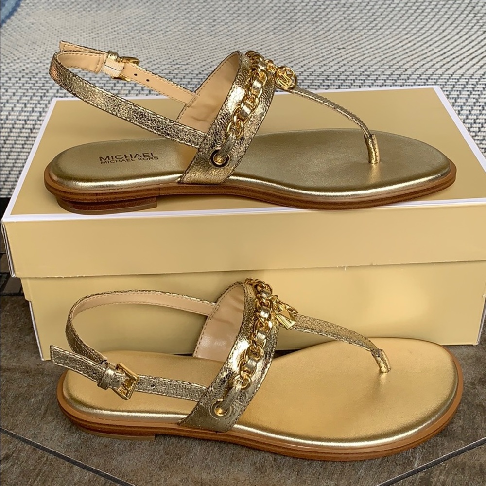 MICHAEL KORS ELSA THONG METALLIC PU PALE GOLD - Picture 5 of 16
